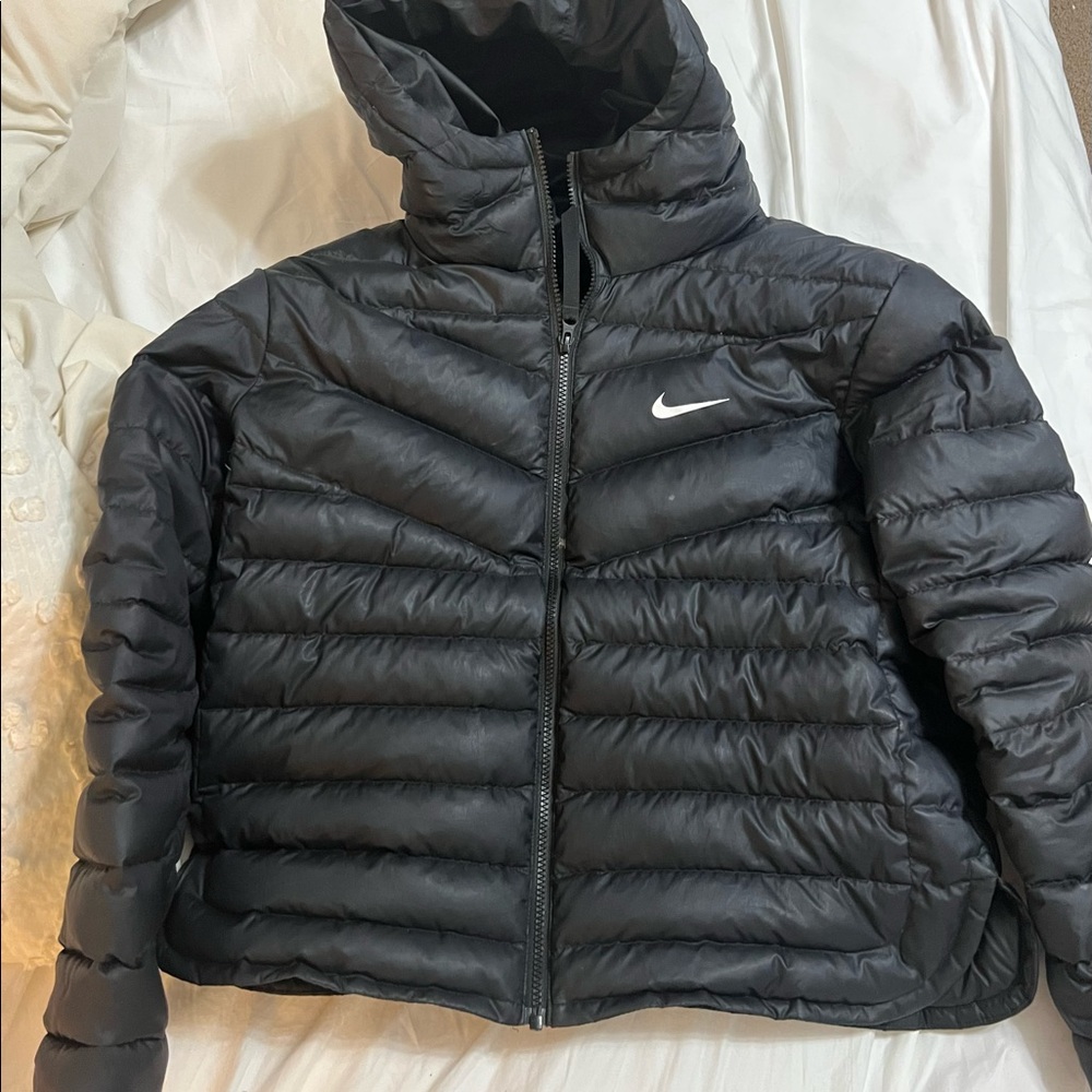 Nike black puffer jacket